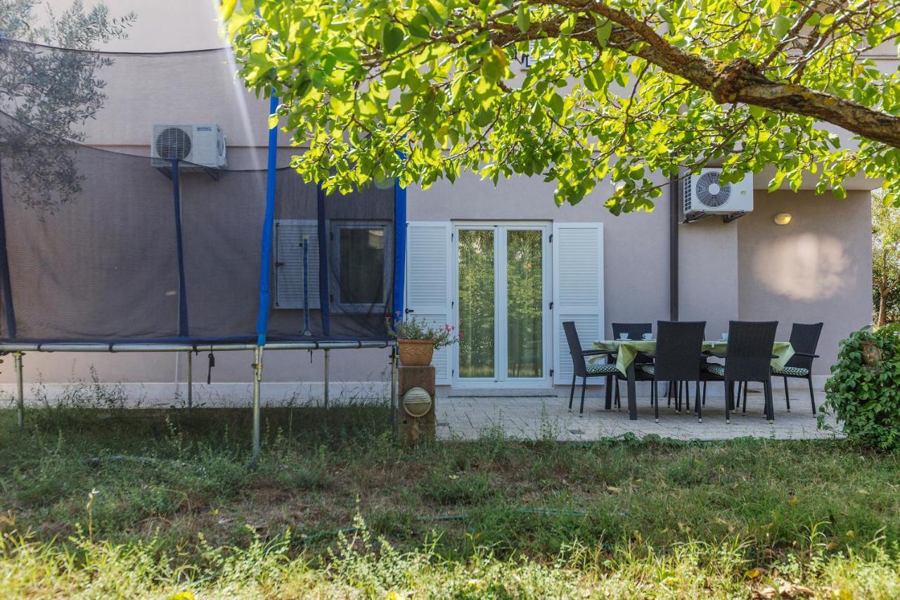 Apartments Pino Pula Exterior foto