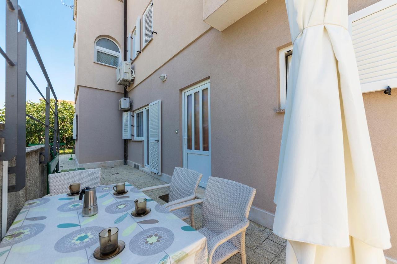 Apartments Pino Pula Exterior foto