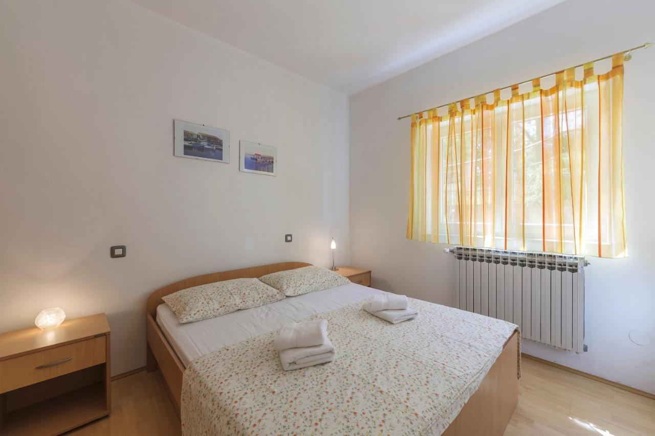 Apartments Pino Pula Exterior foto